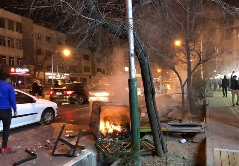 شهادت یک طلبه بسیجی در شیراز با پرتاب کوکتل مولوتوف اغتشاشگران