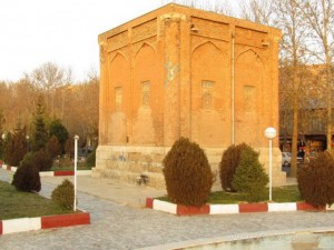 gonbad-ghafarieh-maragheh (2)-1400245100