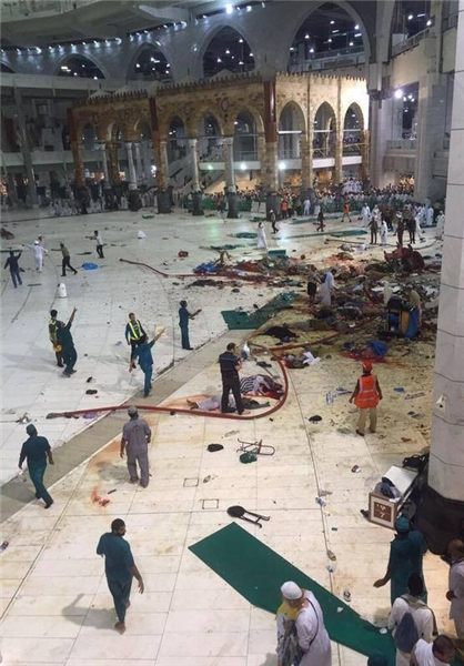 سقوط بالابر در مکه ۸۷کشته بر جا گذاشت/۲۰ حاجی ایرانی نیز مجروح شدند