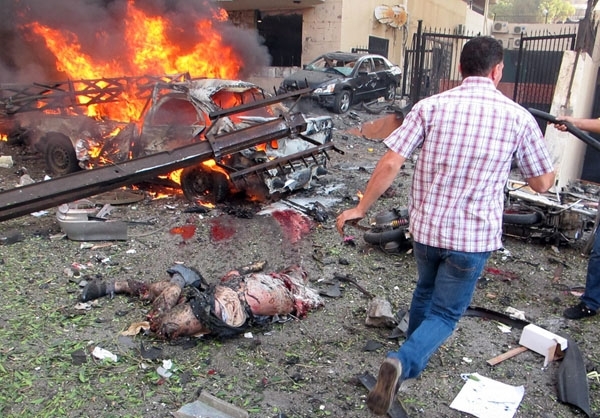 انفعال دیپلماسی ما و گستاخی روزافزون آل‌سعود/ بازخوانی حمله خونین عوامل سعودی به سفارت ایران در سال ۹۲