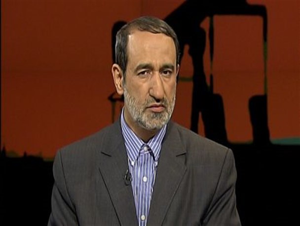 پنهان کاری دولت در ارائه متن ۱۰۰ صفحه ای قراردادهای جدیدنفتی/ ضرر ناشی از قراردادهای جدید نفتی دامان مردم را می گیرد/ تسلط شرکت های خارجی بر صنعت نفت خطاست