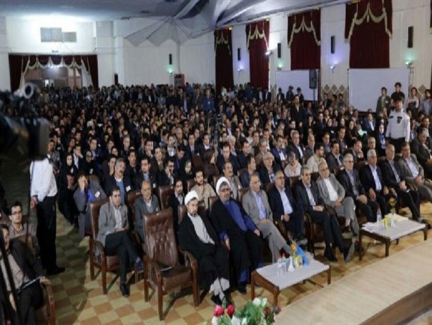 در اولین کنگره حزب تازه تاسیس مطرح شد؛ وقتی هاشمی روحانی و احمدی نژاد را یکی می داند و زیباکلام حزب جدید اصلاح طلبان را قدرت طلب خواند