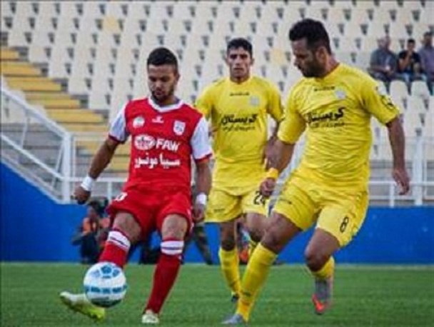 توقف دوباره تراکتور در ایستگاه راه آهن/ شاگردان قلعه نویی ناامیدکننده شروع کردند