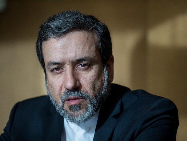 تحریم‌های اقتصادی مردم را آزار داد اما به زانو درنیاورد/برقراری مجدد سوئیفت بانکی کار ساده‌ای نیست/اقتصاد مقاومتی تنها راه‌حل مشکلات اقتصادی کشور