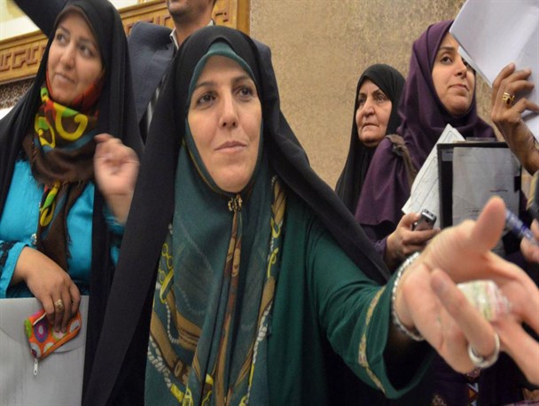 ادامه سکوت معنادار خانم معاون در قبال اعتراض گسترده سیستانی ها/ مردم در انتظار “عذرخواهی” رسمی مولاوردی