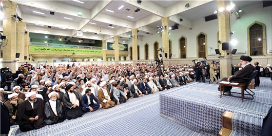 تداوم حضور روحانیون و مردم، استمرار حرکت انقلاب را ممکن کرده است/تبیین سه مسئولیت مهم روحانیت/ طلاب باید وارد عرصه مقابله با شبهات شوند