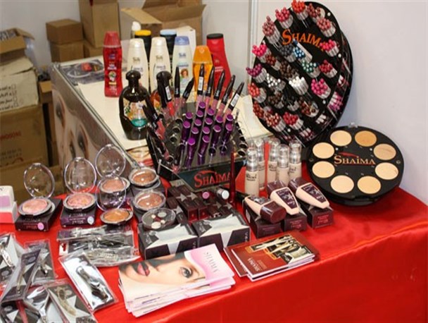 هجوم لوازم آرایشی فرانسوی به صورت زنان ایرانی + فیلم و عکس هجوم لوازم آرایشی فرانسوی به صورت زنان ایرانی + فیلم و عکس