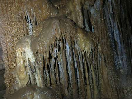 عملیات اکتشاف در نقاط ناشناخته غار چپر مراغه