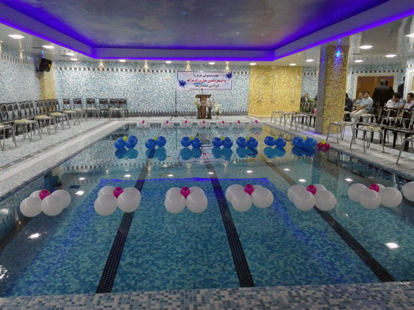 استخر شنای سرپوشیده دلفین هتل بزرگ مراغه افتتاح شد