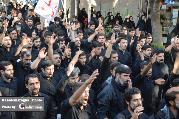 شور حسینی در مراسم تشنه لب روز هشتم محرم