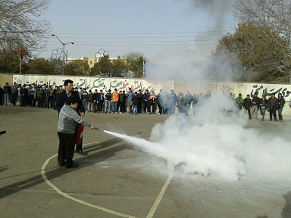 برگزاری برنامه نمادین افزایش آگاهی و ایمنی دانش آموزان در مراغه