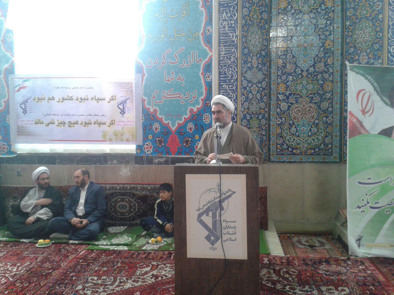 اقتدار و قدرت بازدارندگی نظام اسلامی به برکت روحیه ایستادگی در برابر استکبار است