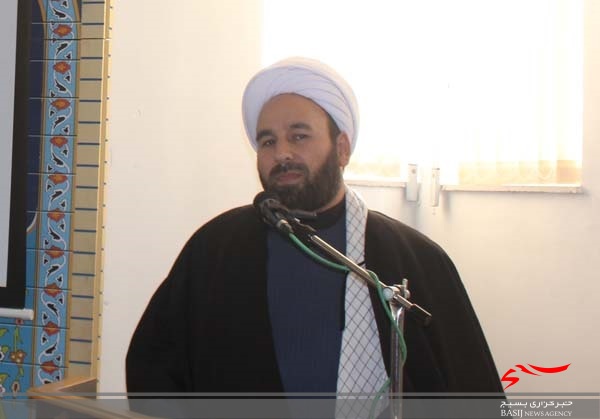 سعادت انسان ها با ولایت معنی پیدا می کند