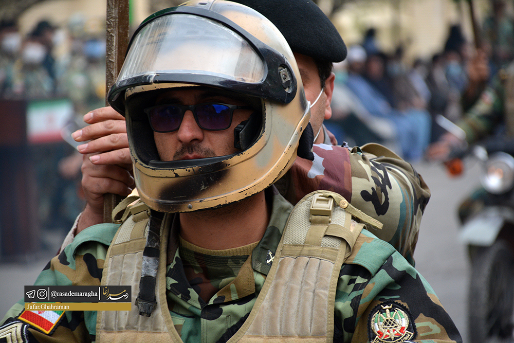 رژه نیروهای مسلح در مراغه به مناسبت روز ارتش