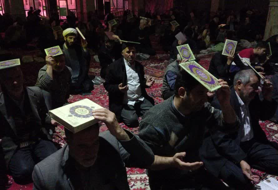 گزارش تصویری شب اول قدر در مراغه