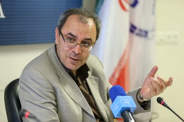 مهدی دواتگری : با انتخاب رئیس‌جمهور جدید، تداوم سرپرستی معاون اول رئیس‌جمهور سابق فاقد محمل قانونی است