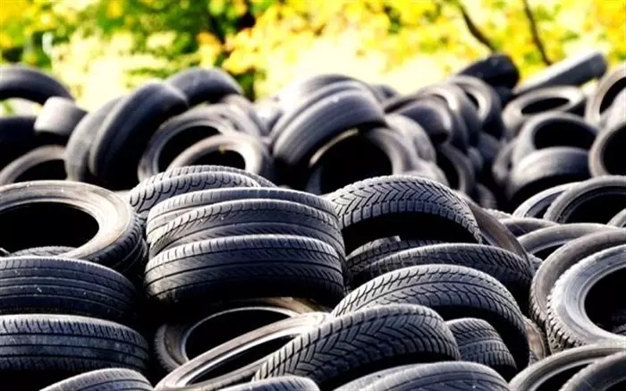 کشف محموله میلیاردی لاستیک خارجی قاچاق در مراغه