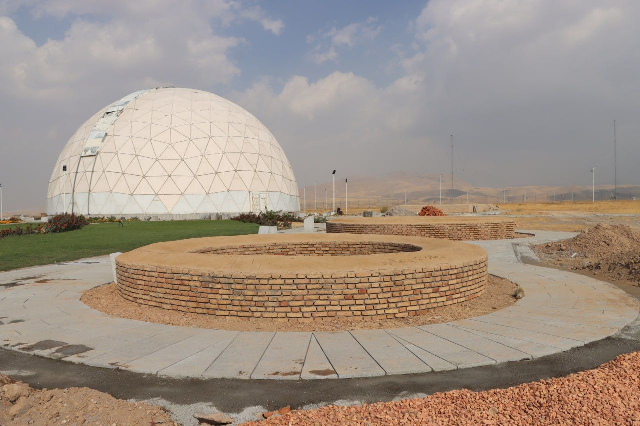 عقد قرارداد ساخت ابزار آلات قدیم رصدخانه تاریخی مراغه