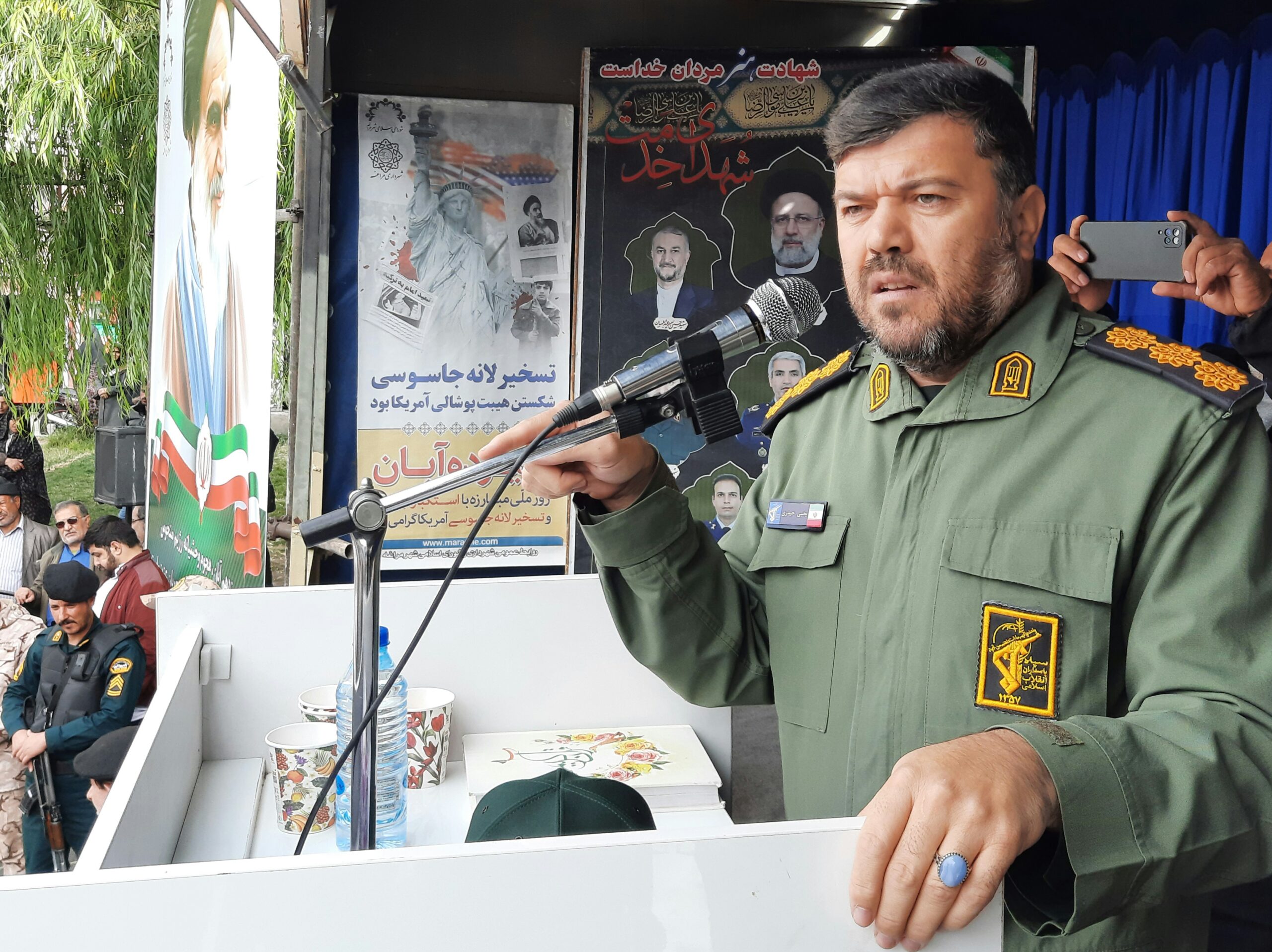 دست آمریکای جنایتکار به خون مردم بی گناه عزه و لبنان آلوده است