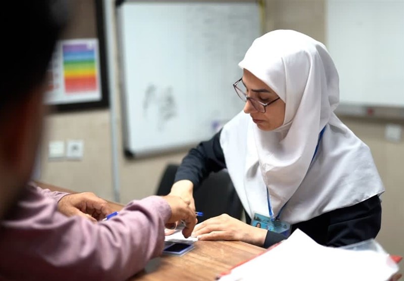 پرداخت بخشی از مطالبات کادر درمان مراغه در روز‌های آینده