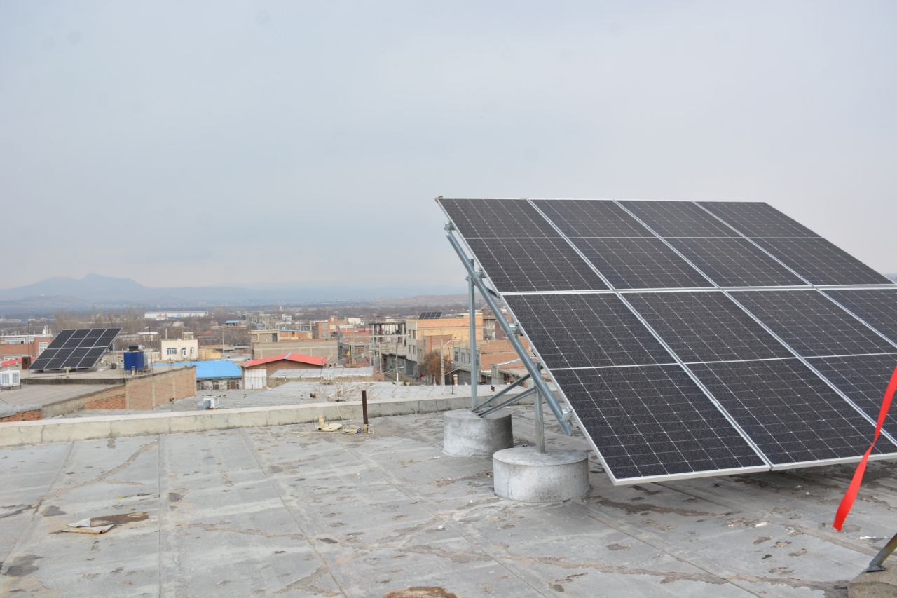 راه‌اندازی ۱۶ نیروگاه خورشیدی در مراغه با مشارکت مردم و بسیج سازندگی 