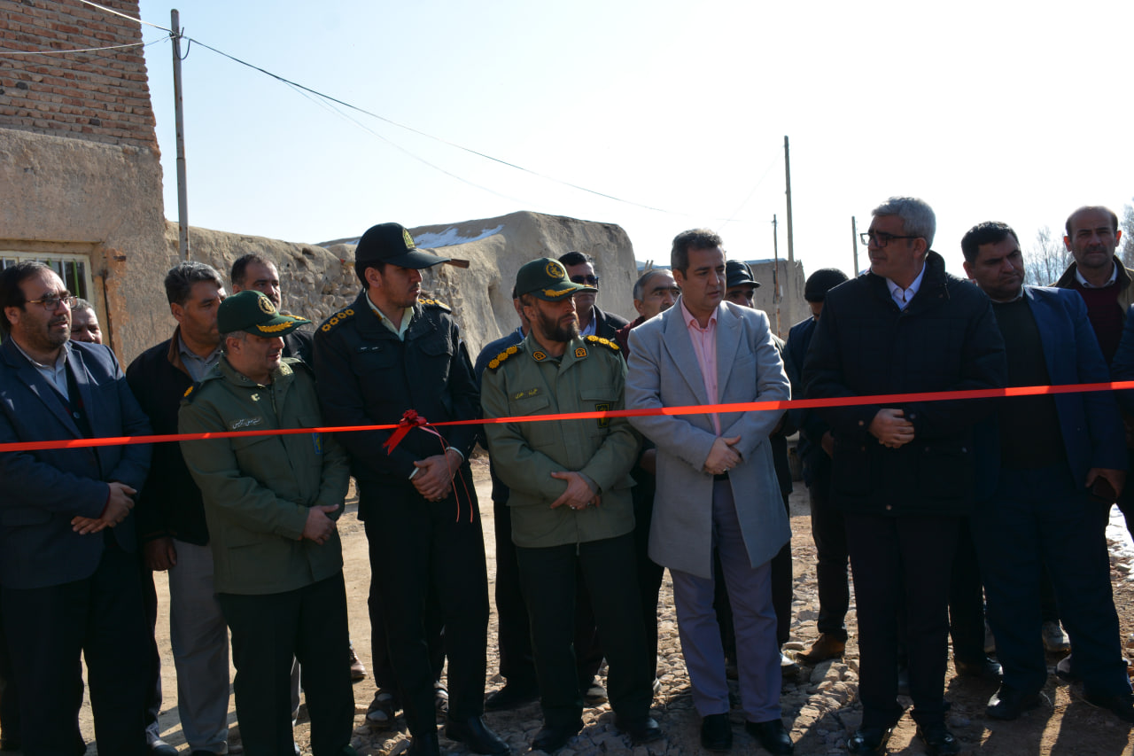 بهره‌برداری از دیوار ساحلی گلی کندی با مشارکت مردمی و اعتبارات دولتی