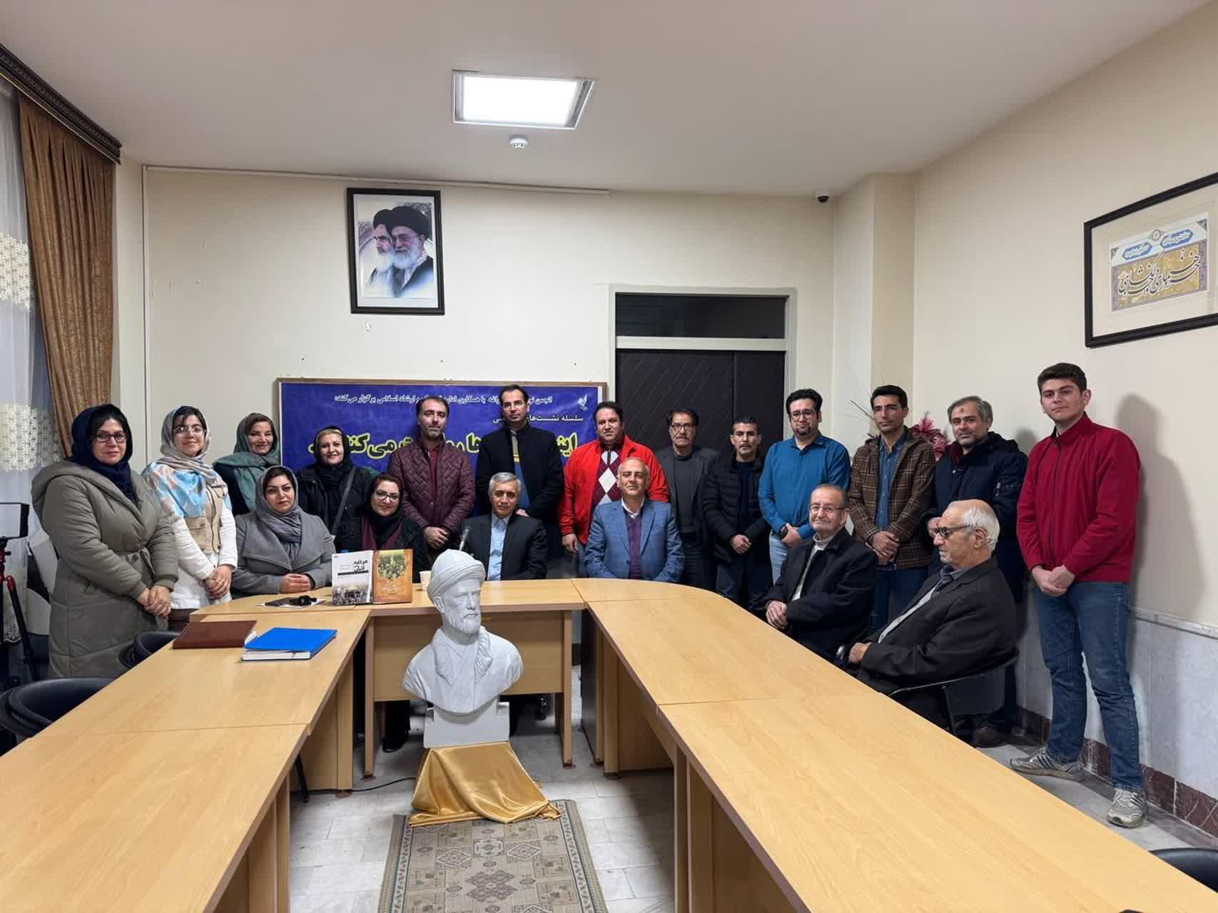 روایت کتاب‌‎ها از انقلاب در مراغه