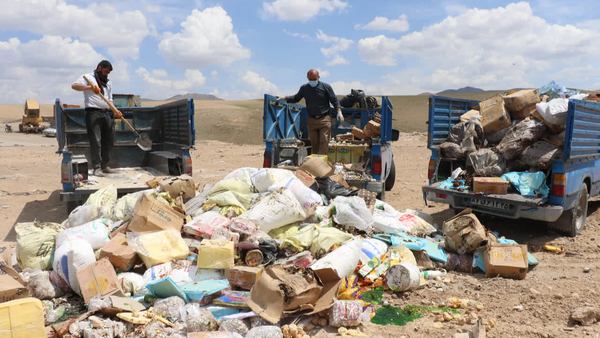 معدوم‌سازی ۵ تن موادغذایی فاسد در مراغه