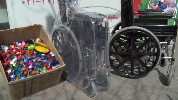 جمع‌آوری درب بطری برای خرید ویلچر در مراغه