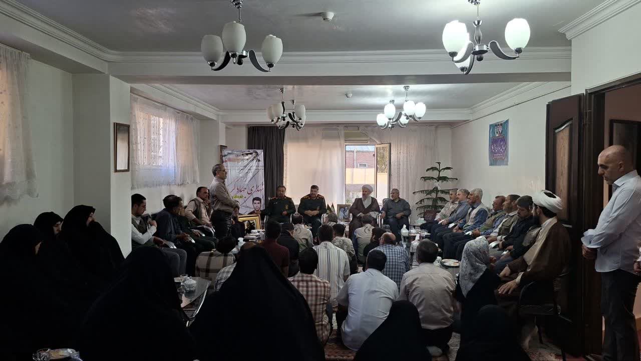 فرمانده سپاه مراغه: ۸۰ گروه جهادی از ابتدای جنگ در خدمت مردم و محرومان هستند 1 photo 2026 09 06 12 49 39